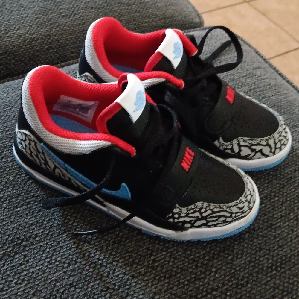 Boys sneakers size 11c Nike Air Jordan